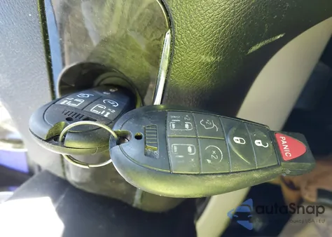 2015 Chrysler Town & Country Touring-L z USA, uszkodzony, nr VIN 2C4RC1CG9FR521097